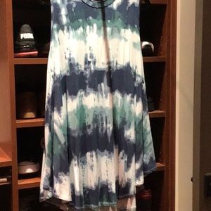 Multi color swing top